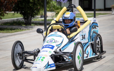 Se presentaron los autos eléctricos diseñados y construidos por los estudiantes de la escuela Preuniversitaria